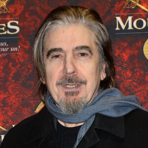 Exclusif - Serge Lama à la générale de la comédie musicale "Les 3 Mousquetaires" au Palais des Sports à Paris le 7 octobre 2016. © Coadic Guirec - Cyril Moreau