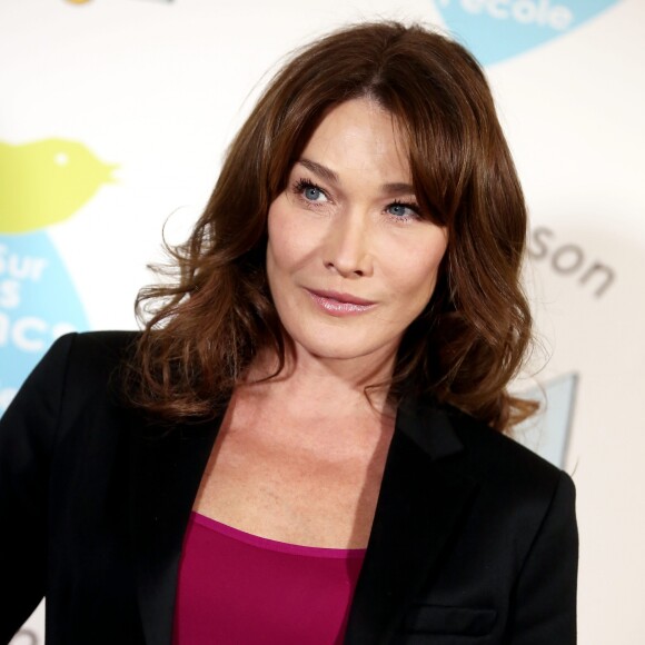 Carla Bruni-Sarkozy - Soirée au profit de l'association "Sur les Bancs de l'Ecole" au Pavillon Gabriel à Paris le 7 novembre 2016. Les chefs et les artistes se mobilisent à la faveur de l'autisme lors de la 6ème édition de l'Autism Charity Gala. © Dominique Jacovides/Bestimage