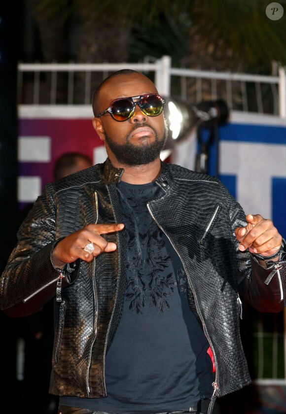 Maitre Gims à la 18ème cérémonie des "NRJ Music Awards" au Palais des Festivals à Cannes, le 12 novembre 2016.