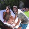 Kim Kardashian, son mari Kanye West, Scott Disick et Kourtney Kardashian avec leurs enfants Penelope et Mason, Jonathan Cheban passent la journée à la piscine à Miami, le 15 septembre 2016