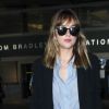 Dakota Johnson arrive à l'aéroport de LAX à Los Angeles, le 21 juillet 2016