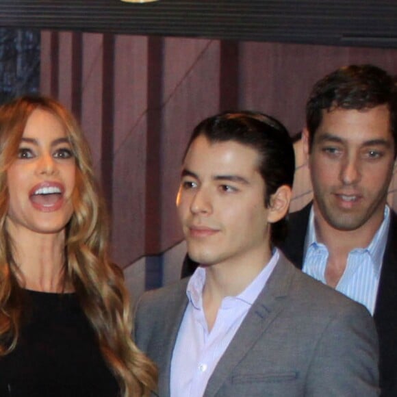 Nick Loeb, Manolo Vergara, Sofia Vergara à la première du film "Fading Gigolo" à New York, le 11 avril 2014.