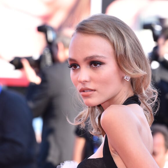 Lily Rose Depp à la première de "Planetarium" lors du 73ème Festival du Film de Venise, le 8 septembre 2016.