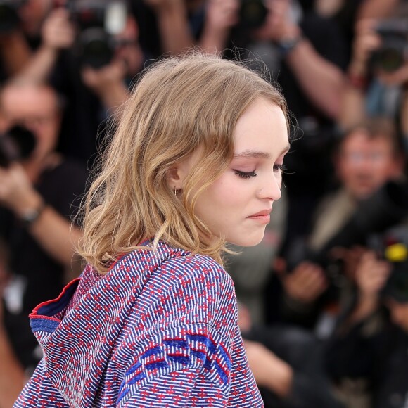 Lily-Rose Depp au photocall du film "La danseuse" lors du 69e Festival International du Film de Cannes le 13 mai 2016. © Dominique Jacovides / Bestimage