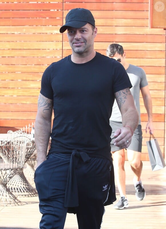 Ricky Martin et son compagnon Jwan Yosef font du shopping dans le quartier de Mayfield à West Hollywood, le 14 octobre 2016