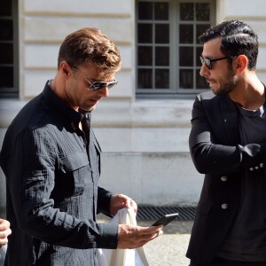 Exclusif - Ricky Martin et son compagnon Jwan Yosef sortent déjeuner au Costes à Paris le 25 juin 2016.