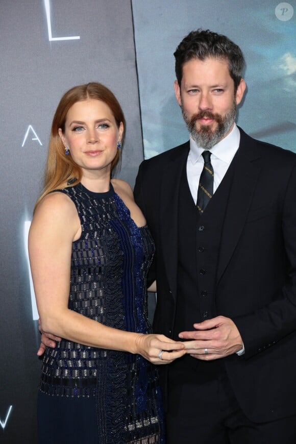 Amy Adams et Darren Le Gallo à la première du film ‘Arrival' au théâtre Regency Village dans le quartier de Westwood à Los Angeles, Californie, Etats-Unis, le 6 novembre 2016.