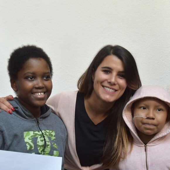 Exclusif - La productrice exécutive Lorie Pester et Karine Ferri - Création du collectif "Seul Ensemble" au profit de la Maison des parents de l'hôpital Margency, novembre 2016 © Giancarlo Gorassini / Bestimage