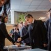 Nicolas Sarkozy vote pour les primaires de la droite et du centre dans une école du 16e arrondissement de Paris le 20 novembre 2016. © Pool / Hamilton / Bestimage