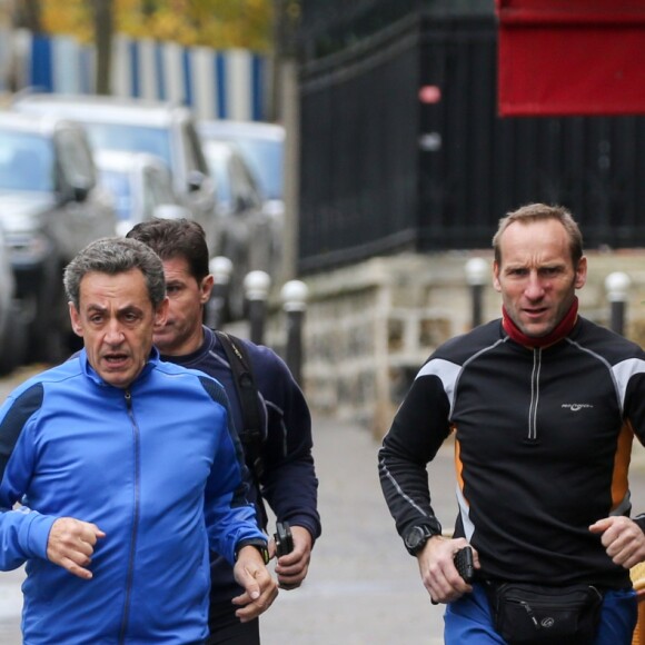 Exclusif - Nicolas Sarkozy fait un jogging après avoir voté aux primaires de la droite et du centre à Paris le 20 novembre 2016. © Agence / Bestimage