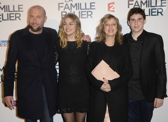 François Damiens, Louane Emera, Karin Viard et Luca Gelberg - Avant-première du film "La Famille Bélier" au Grand Rex à Paris, le 9 décembre 2014.