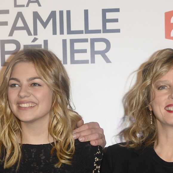 François Damiens, Louane Emera, Karin Viard et Luca Gelberg - Avant-première du film "La Famille Bélier" au Grand Rex à Paris, le 9 décembre 2014.