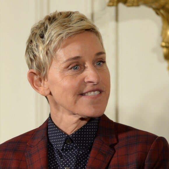 Ellen DeGeneres - Les célébrités reçoivent la Médaille présidentielle de la Liberté des mains du président Barack Obama à Washington, le 22 novembre 2016 © Christy Bowe/Globe Photos via Zuma/Bestimage