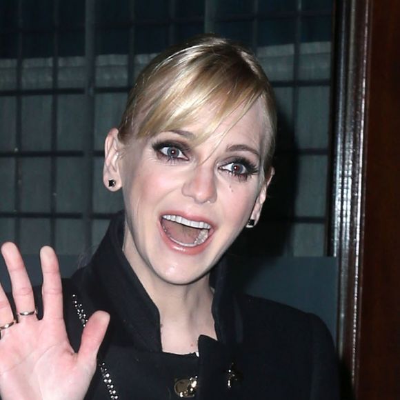 Anna Faris à la sortie de son hôtel à New York, le 15 décembre 2015