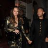 John Legend et sa femme Chrissy Teigen vont dîner en amoureux au restaurant Park Chinois dans le quartier de Mayfair à Londres, Royaume Uni, le 20 octobre 2016.
