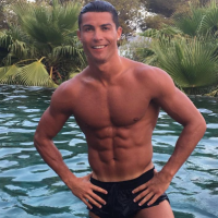 Cristiano Ronaldo : Une perruque ridicule et une nouvelle girlfriend pour CR7 !