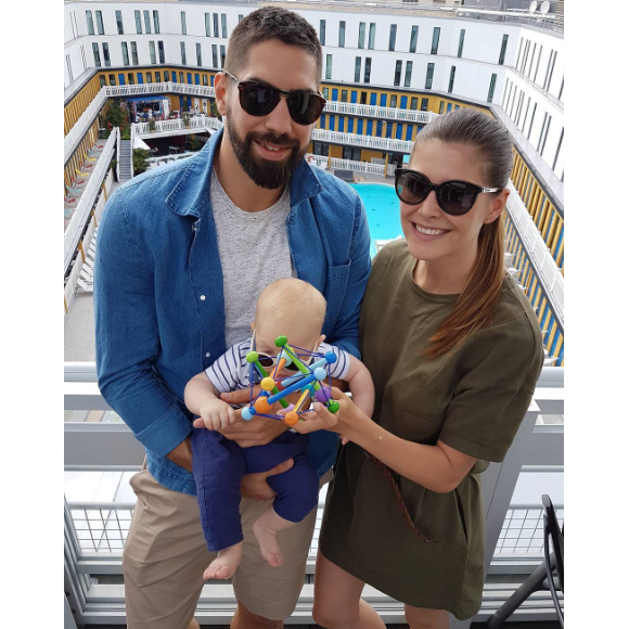 Nikola Karabatic et sa compagne Géraldine Pillet posent sur Instagram avec leur fils Alek.