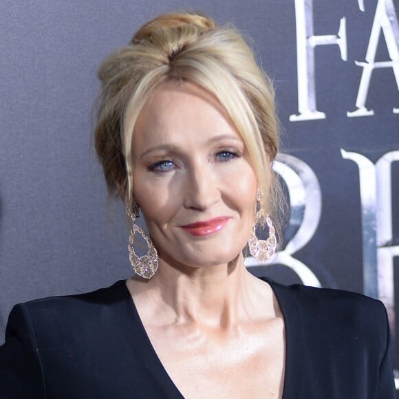 J. K. Rowling lors de la première du film "Fantastic Beasts and Where to Find Them" à la salle de spectacles Alice Tully Hall au Lincoln Center à New York City, New York, Etats-Unis, le 10 novembre 2016.