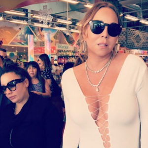 Mariah Carey au supermarché à Hawaï - Photo Instagram publiée le 24 novembre 2016.