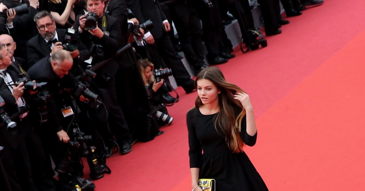 Thylane Blondeau Montée Des Marches Pour Le Film The Bfg Le Bgg Le Bon Gros Géant Au 69e