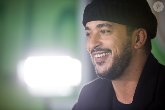 Exclusif - Rendez-vous avec le chanteur Slimane, gagnant de la saison 5 de The Voice, dans les locaux de Webedia pour une interview pour Purepeople à Levallois-Perret le 22 novembre 2016.
