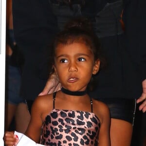 Kim Kardashian, son mari Kanye West et leur fille North à la sortie du cinéma AMC Movie Theater à New York, le 29 août 2016. - Please hide children's face prior to the publication - © CPA/Bestimage29/08/2016 - New York