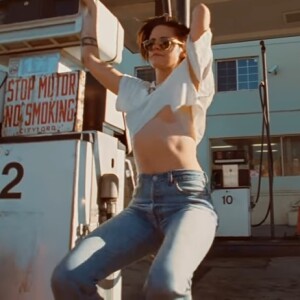Kristen Stewart en guest star dans le nouveau clip des Rolling Stones, "Ride 'Em On Down", diffusé jeudi 1er décembre 2016