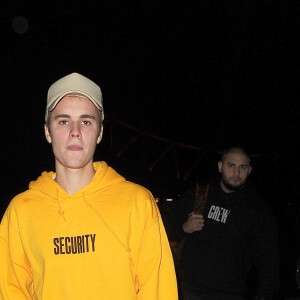 Justin Bieber fait une balade en bateau sur la Tamise après son concert 'Purpose' à Londres, le 12 octobre 2016