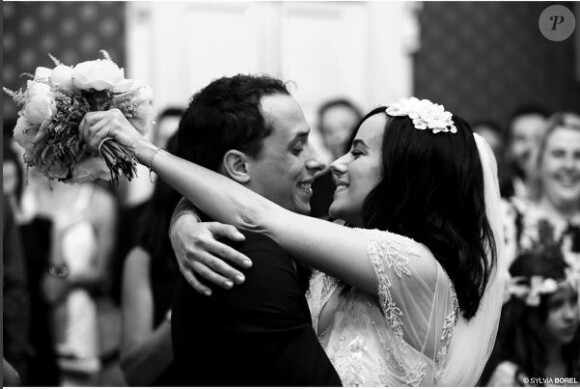 Alizée et Grégoire Lyonnet amoureux : Tendre photo de leur mariage en Corse, le 18 juin 2016