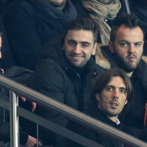 Audrey Lamy et son compagnon Thomas Sabatier - People au match de Ligue des Champions Psg - Ludogorets au Parc des Princes à Paris le 6 décembre 2016. Tenu en échec par Ludogorets (2-2), le PSG laisse la première place ... © Cyril Moreau/Bestimage