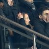 Audrey Lamy et son compagnon Thomas Sabatier - People au match de Ligue des Champions Psg - Ludogorets au Parc des Princes à Paris le 6 décembre 2016. Tenu en échec par Ludogorets (2-2), le PSG laisse la première place ... © Cyril Moreau/Bestimage