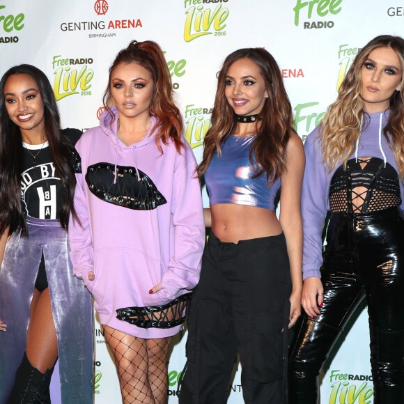 Perrie Edwards, Jesy Nelson, Jade Thirlwall et Leigh-Anne Pinnock du groupe Little Mix lors du Concert Free Radio Live à Birmingham le 26 novembre 2016