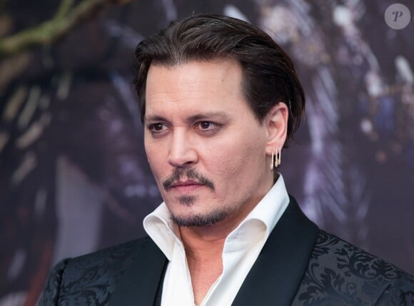 Johnny Depp à la première de Alice Through The Looking Glass European à Odeon Leicester Square à Londres, le 10 mai 2016