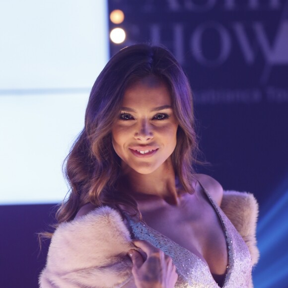 Exclusif - Marine Lorphelin (Miss France 2013) à la 9ème édition du défilé "Casa Fashion show" au Sofitel Casablanca Tour Blanche à Casablanca, Maroc, le 22 octobre 2016. Le thème choisi est "Rêve romantique". Un moyen de rendre hommage à la femme marocaine qui “assume sa féminité et revendique son authenticité”, selon l'équipe organisatrice. Et alors que les griffes des maisons de haute couture et celles plus grand public optent souvent pour des tons sobres, entre le gris et le beige pour leurs collections automne-hiver, le Casa Fashion Show souhaite concocter une “explosion de couleurs” à ses invités. © Philippe Doignon/Bestimage