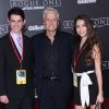 Michael Douglas avec ses enfants Dylan et Carys Douglas à la soirée "Rogue One: A Star Wars Story" au théâtre The Pantages à Hollywood, le 10 décembre 2016