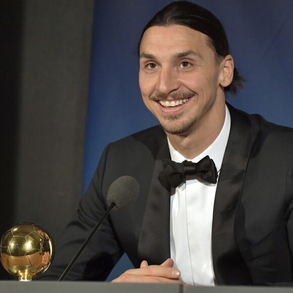 Zlatan Ibrahimovic a remporté pour la onzième fois d'affilée le titre de meilleur joueur suédois de l'année le 21 novembre 2016.