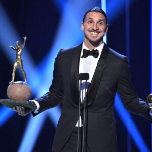 Zlatan Ibrahimovic a remporté pour la onzième fois d'affilée le titre de meilleur joueur suédois de l'année le 21 novembre 2016.