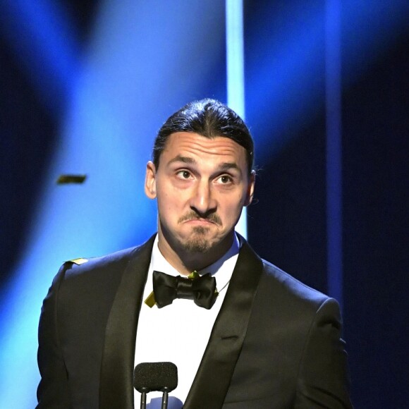 Zlatan Ibrahimovic a remporté pour la onzième fois d'affilée le titre de meilleur joueur suédois de l'année le 21 novembre 2016.