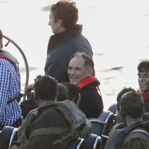 Harry Styles des One Direction après une journée de tournage du film "Dunkirk" avec Mark Rylance, le prochain film de Christopher Nolan, à Weymouth, Royaume-Uni, le 27 juillet 2016.