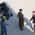 Exclusif - Christopher Nolan et Fionn Whitehead - Le réalisateur anglais Christopher Nolan sur le tournage du film "Dunkirk" sur la plage de Malo-les-Bains, à Dunkerque. Quatre navires de guerre, un chasseur Spitfire, deux hélicoptères, 1500 figurants et beaucoup de fumée... l'équipe du cinéaste Christopher Nolan a récréé un véritable champ de bataille! Le 27 mai 2016