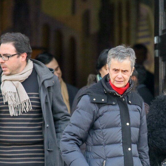 Exclusif - Dominique Meunier, la compagne de Claude Breitman - Obsèques de Jean-Claude Deret, le père de Zabou Breitman au cimetière du Père Lachaise à paris le 17 décembre 2016