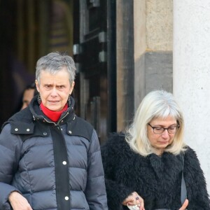 Exclusif - Dominique Meunier, la compagne de Claude Breitman - Obsèques de Jean-Claude Deret, le père de Zabou Breitman au cimetière du Père Lachaise à paris le 17 décembre 2016.