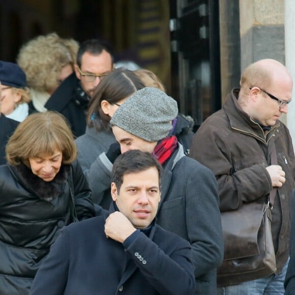 Exclusif - Laurent Lafitte - Obsèques de Jean-Claude Deret, le père de Zabou Breitman au cimetière du Père Lachaise à paris le 17 décembre 2016.