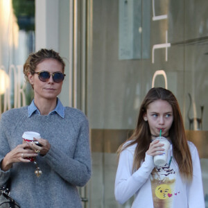 Exclusif - Heidi Klum et sa fille Helene dans les rues de Beverly Hills, le 18 décembre 2016.