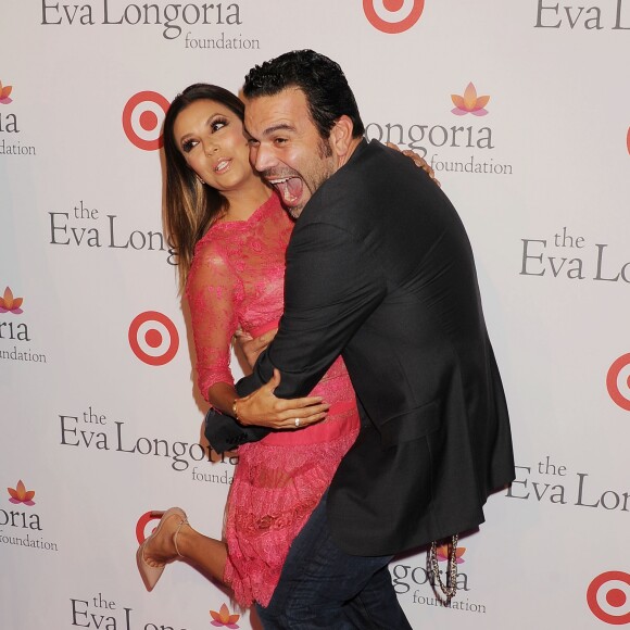 Eva Longoria et Ricardo Antonio Chavira - Eva Longoria lors du diner de gala pour sa fondation au restaurant Beso a Hollywood. Le 28 septembre 2013.