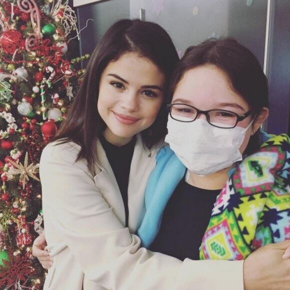 Selena Gomez a rendu visite à des jeunes patients dans un hôpital du Texas, le 24 décembre 2016