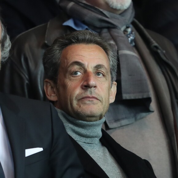 Nicolas Sarkozy, première sortie officielle après sa défaite à la primaire de la droite et du centre, lors du match Paris Saint-Germain contre OGC Nice au Parc des Princes à Paris, France, le 11 décembre 2016. Le PSG fait match nul 2-2 contre le OGC Nice. © Cyril Moreau/Bestimage