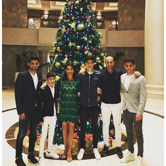 Zinedine Zidane fête Noël en famille. Photo postée par son fils Enzo sur Instagram le 25 décembre 2016.