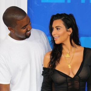 Kanye West et sa femme Kim Kardashian - Photocall des MTV Video Music Awards 2016 au Madison Square Garden à New York. Le 28 août 2016.