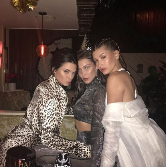 Kendall Jenner, Bella Hadid et Hailey Baldwin au The Nice Guy à Los Angeles. Janvier 2017.